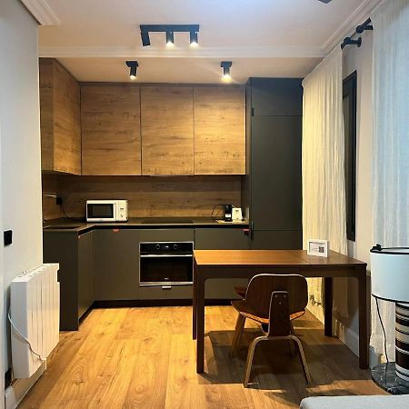 Realbites Accommodations Madrid Exteriör bild